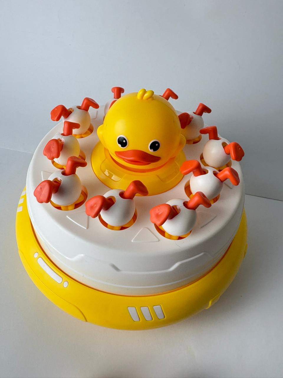 Funny Duck Launch Turntable – Electric Rotating Duck Toy for Kids (3+)